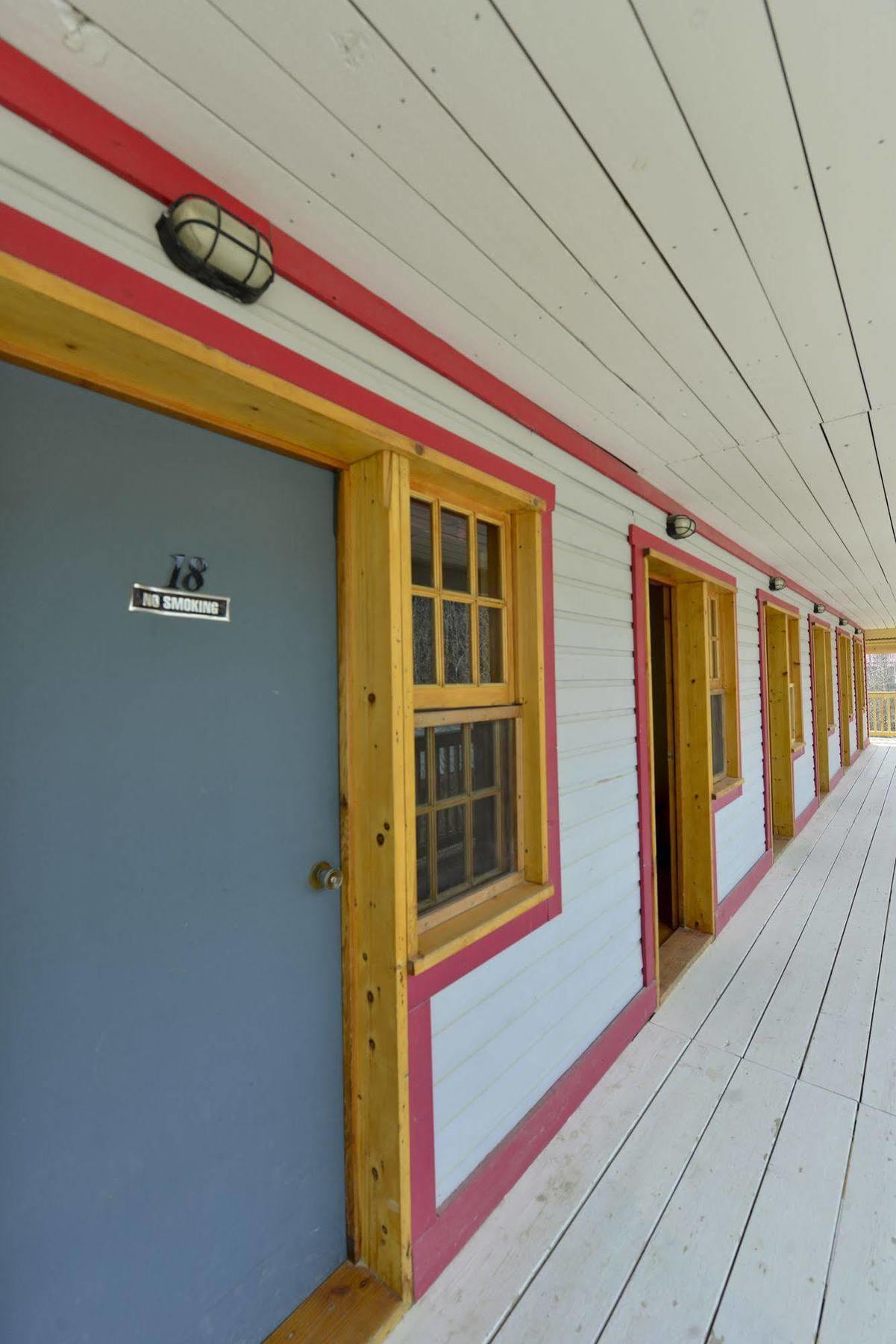 מלון דוסון סיטי The Bunkhouse מראה חיצוני תמונה